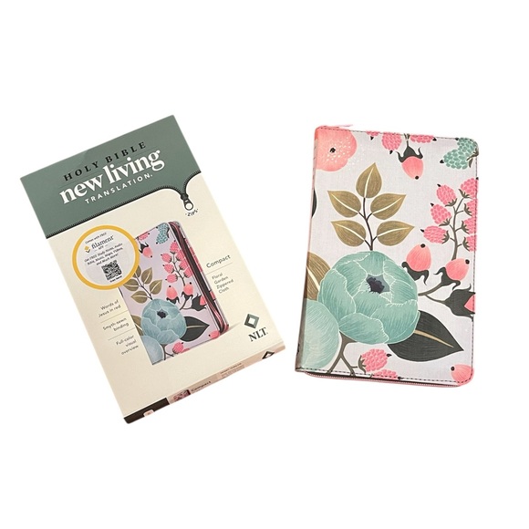 New Living Translation Compact Bible with Floral Design Zippered Case - Picture 3 of 4